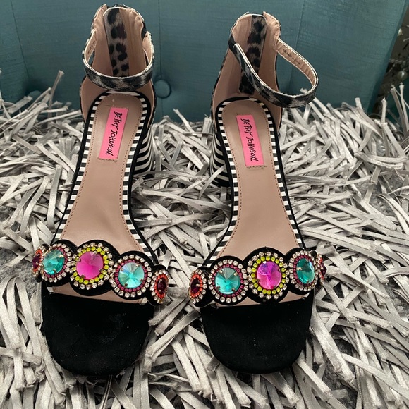 🆕 Black strappy heels - Picture 4 of 6